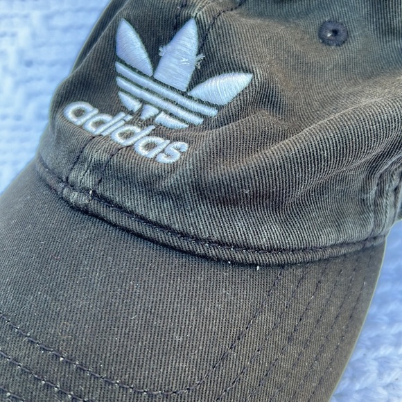 Adidas adjustable cap - Picture 9 of 10